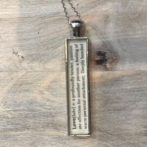 Love Definition - necklace ❤️